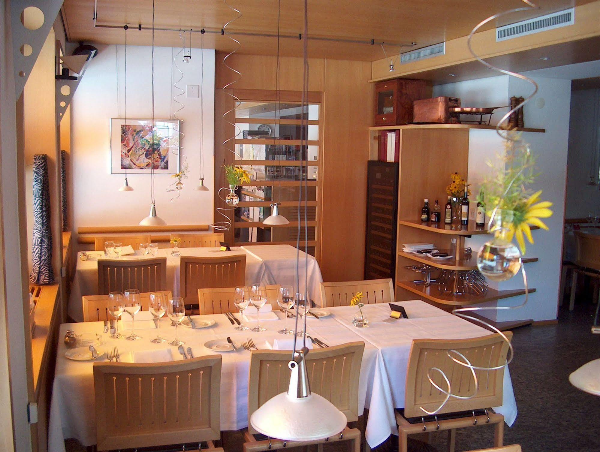 & Restaurant Forni Hotel Airolo